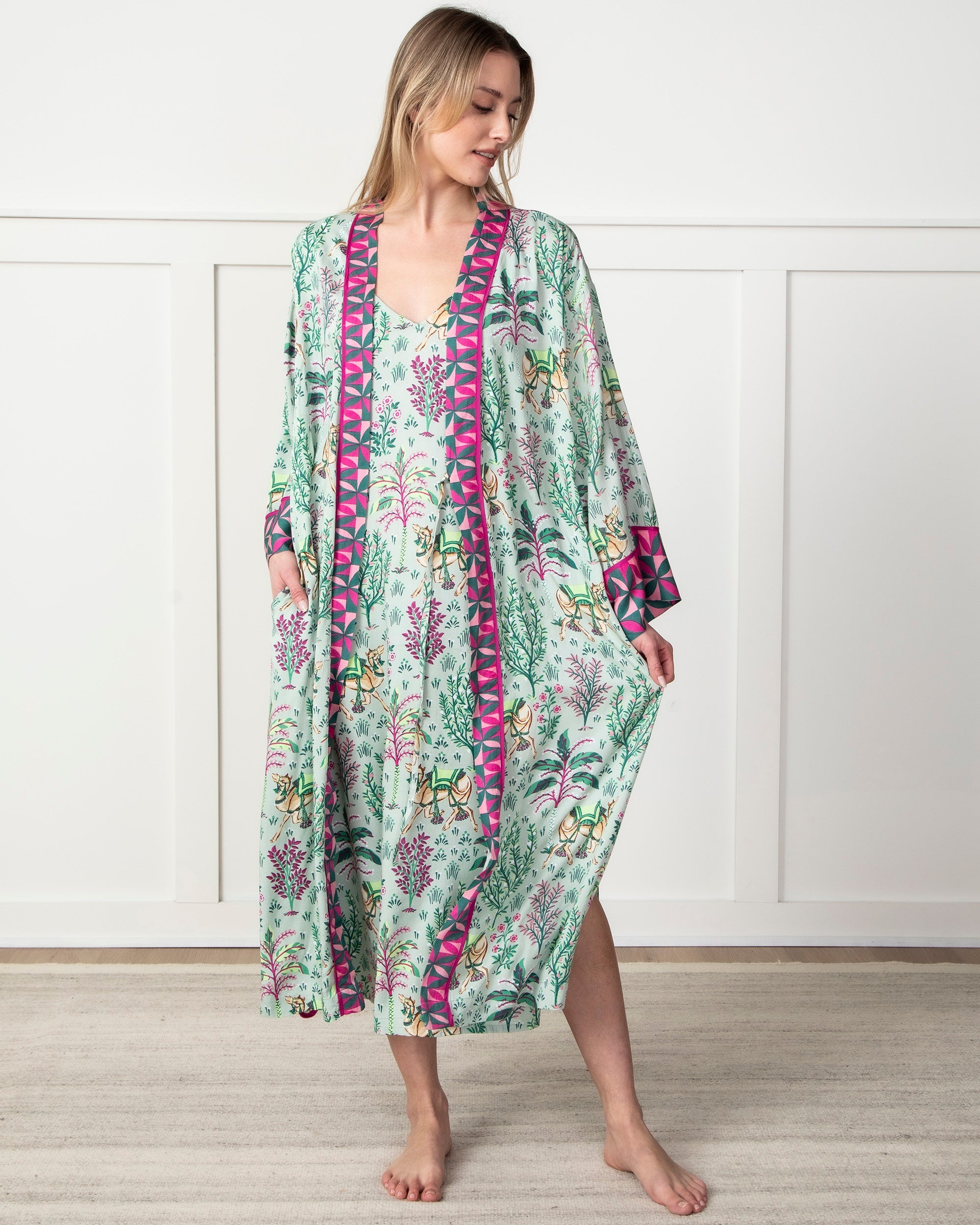 Camel's Courtyard - Satin Robe - Avocado