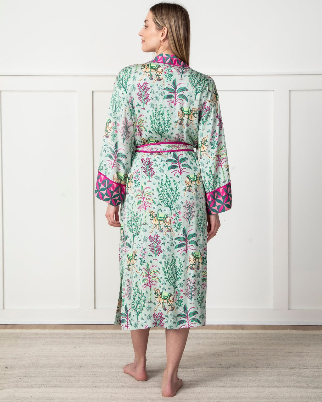 Camel's Courtyard - Satin Robe - Avocado